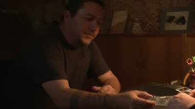 No, no, no, Nick. Have you seen
this stone here in particular? - Outback Opal Hunters