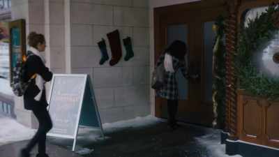 No, no, no, no, no, no! - A Show-Stopping Christmas