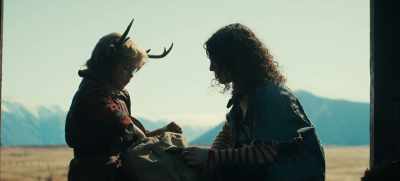 - No. No, no, no.
- What's wrong? - Sweet Tooth