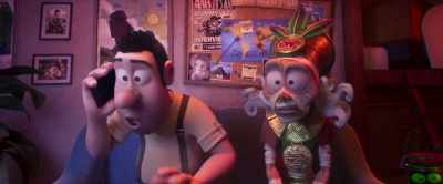 - No, no, no, wait! Sara!
- [cell phone beeping] - Tad, the Lost Explorer and the Emerald Tablet