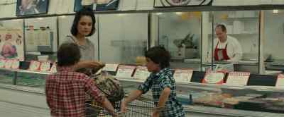 - No, no. One box each.
- They all look so good. - Sinister 2