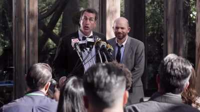 -No. No. -(scoffing) - Rob Riggle's Ski Master Academy