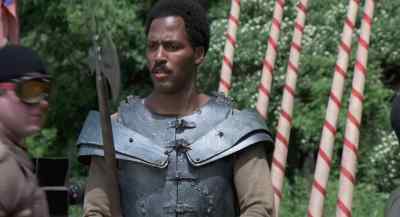 No, no, the mace. The mace. - Knightriders
