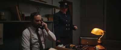 No. No, the place is deserted. - The Flood
