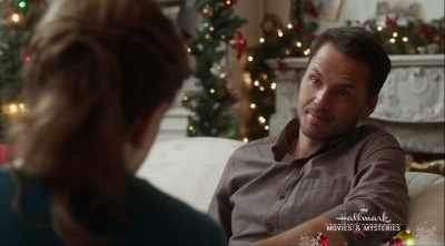 No one should be alone
for Christmas, - A Godwink Christmas