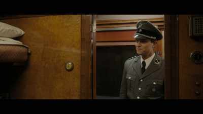 -No one told me.
-Yes, it was a last-minute decision. - Munich: The Edge of War