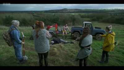 - No-one touch anything!
- But I fell on him! What if I've...? - Henpocalypse!