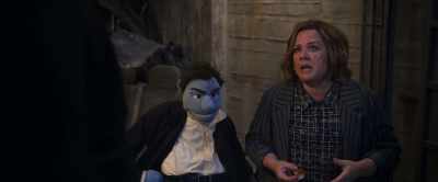 No one's coming in
with the suit jackets made - The Happytime Murders
