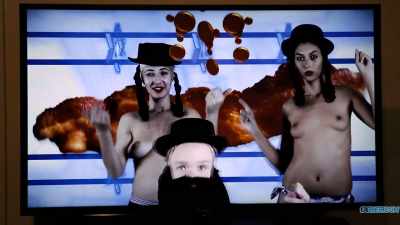 No one's ever gonna
believe this. - Hanukkah
