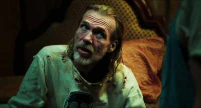 -No one's looking for us there.
-No, they ain't. - 3 from Hell