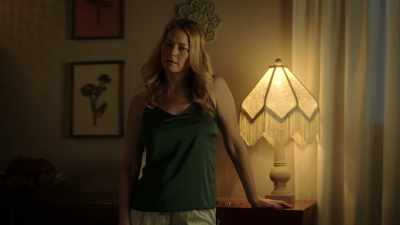 - No, podemos hablar. [clic del interruptor] - Couples Retreat Murder