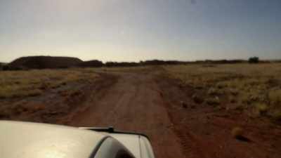 No, pull up here. Here, here, here.
That's free there. - Outback Opal Hunters