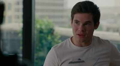 No, she says that they...
that-that she doesn’t like him. - When We First Met