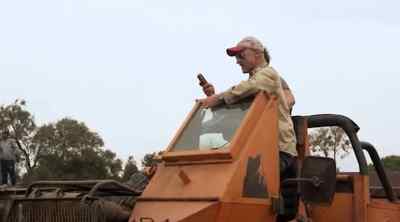 No seismic activity. - Tremors 5: Bloodlines