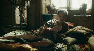 No, she's disgusting.
She's one step away from... from a leper. - Catherine Called Birdy