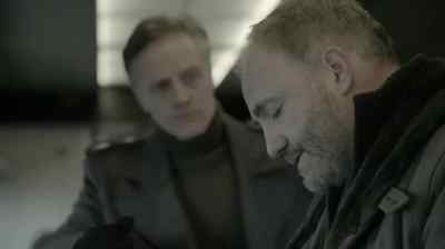 - No, she's not coming.
- Bring her. - The Bridge