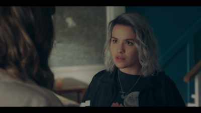 - No, she's not.
Why don't you believe me? - Mystic