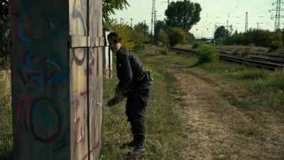 No sign of explosives. - Strike Back