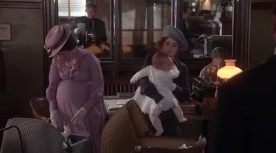(No sound comes out.) - Murdoch Mysteries