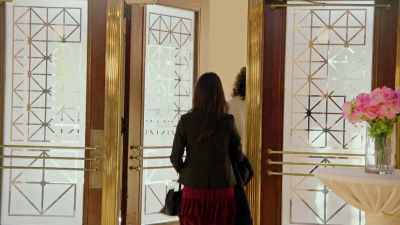 No.
[stammering] - The Princess and the Bodyguard