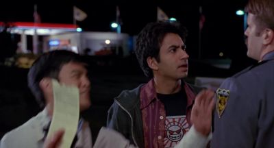 No sudden movements - Harold &amp; Kumar Go to White Castle