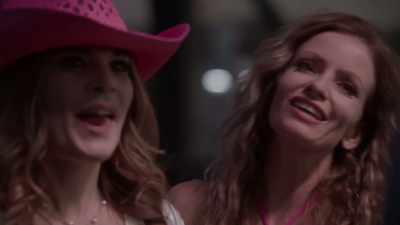 - No, thank you, we rode my Harley. - Barbie & Kendra Crash Joe Bob's Drive-In Jamboree!