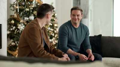 - No, that's just a perk.
[laughs] - A Sprinkle of Christmas
