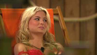 ‐No, that's not Dan.
‐That's Scott.
That's 100% Scott. - Love Island