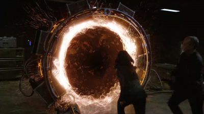 No, they're in trouble! - Marvel's Agents of S.H.I.E.L.D.
