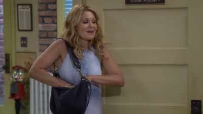 No. This is gonna look hilarious
on my Facebook page. - Fuller House