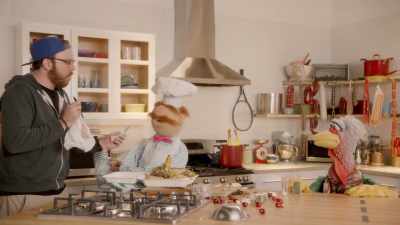 -No tip. No tip.
-MAN: No, but, I just-- - Muppets Now