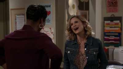 No, uh, uh,
it's Jean Raines. - Call Your Mother