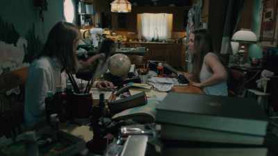 - No.
- Um, how about a song? - House of Chains