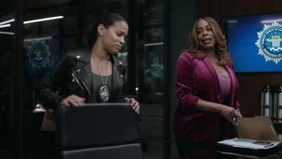 No
Valentine, no plans. - The Rookie: Feds