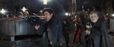 No! Wait, don't shoot! It's us! - Star Wars: The Last Jedi