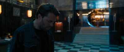-No. Wait. Wait. Oh, shit!
-Nate! No, no, no. - Escape Room: Tournament of Champions
