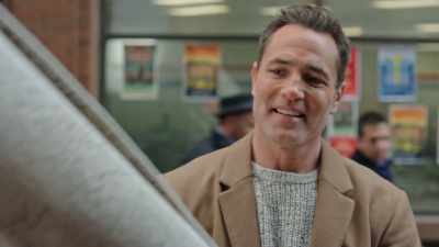 - No way. You called him?
- It's Sunday, so his office is closed. - The Wedding Veil Legacy