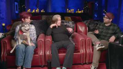 - No, you went to Bora Bora.
- [Sharon] Boring, boring, - The Osbournes Want to Believe