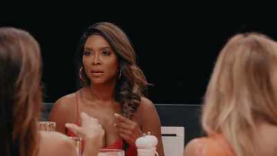 No, we're talking
about the questions, - The Real Housewives Ultimate Girls Trip
