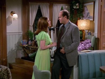 - No, what am I saying?
- Roz, I... - Frasier