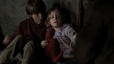 No! What are you doing?
He could have poisoned that. - Criminal Minds