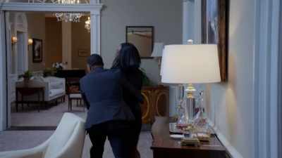 - No. What are you doing?
- Let me-- - Tyler Perry's The Oval