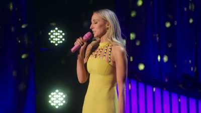 No. You just gotta,
like, not talk as much, - Nikki Glaser: Good Clean Filth