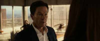 - No, you're not going down there.
- [kisses] - The Family Plan