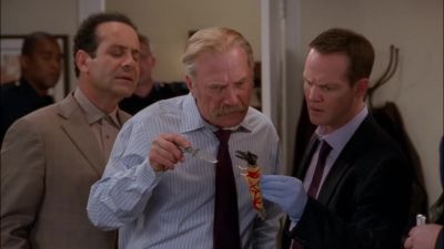 No, you're right.
It's his head. - Monk