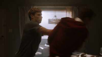 Noah, it's okay.
( grunts ) - Room 104