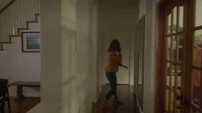 - Noah!
[panicked breathing] - Hiding from My Husband