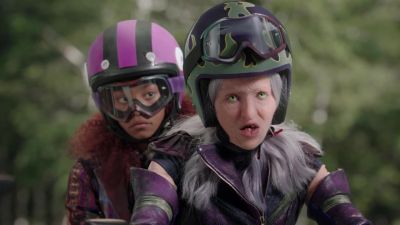 Noble steed,
proud and fair, - Descendants 3