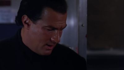 Nobody beats me in the kitchen - Under Siege 2: Dark Territory