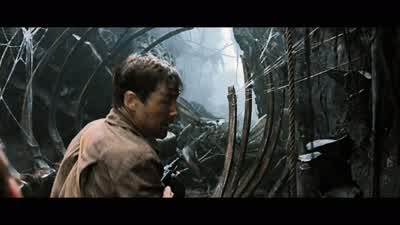 Nobody get in my way. - King Kong